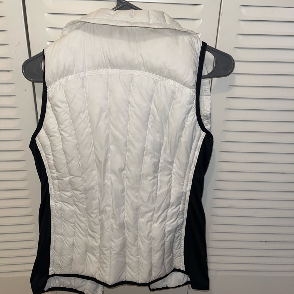Women’s down, white and black Kensie vest